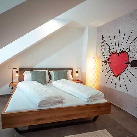 Ferienwohnung Moselherz - Urlaub Im Wein- Und Ferienort Bekond エクステリア 写真